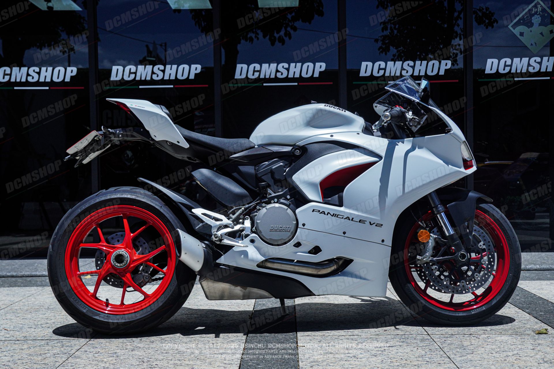 2022 DUCATI PANIGALE V2